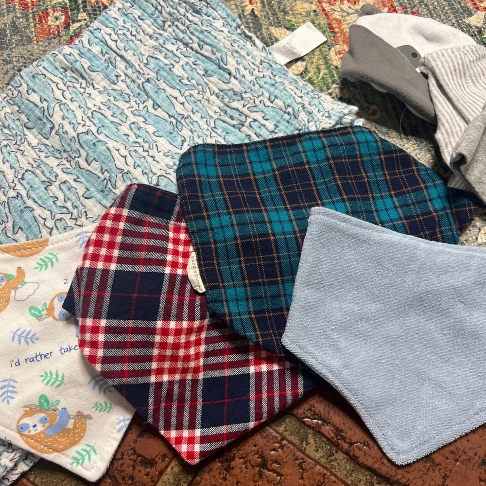Bundle bibs receiving blanket hats